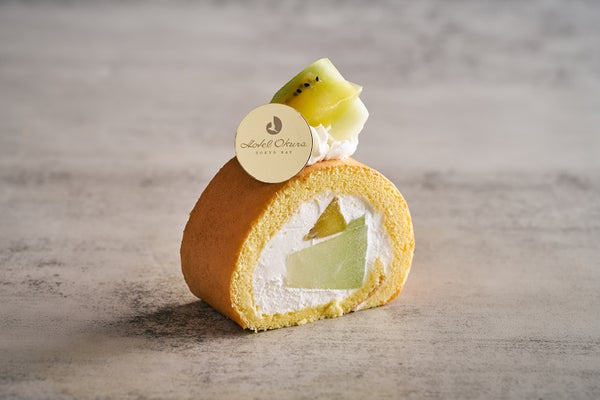 メロンとゴールデンキウイのロールケーキ