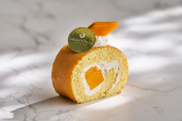 マンゴーのロールケーキ